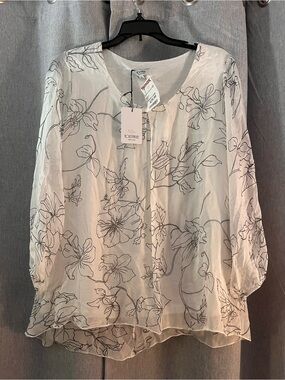 Rose & Sky White Floral-Sketch Long-Sleeve Blouse